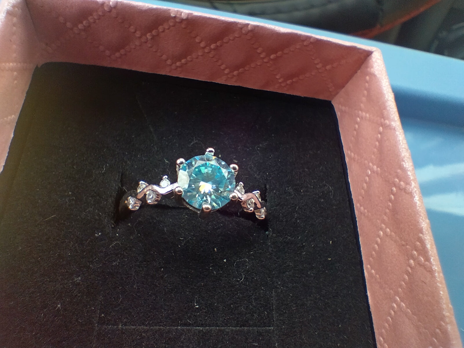 Stunning Moissanite Women's Light Blue Ring Size 8 1ct