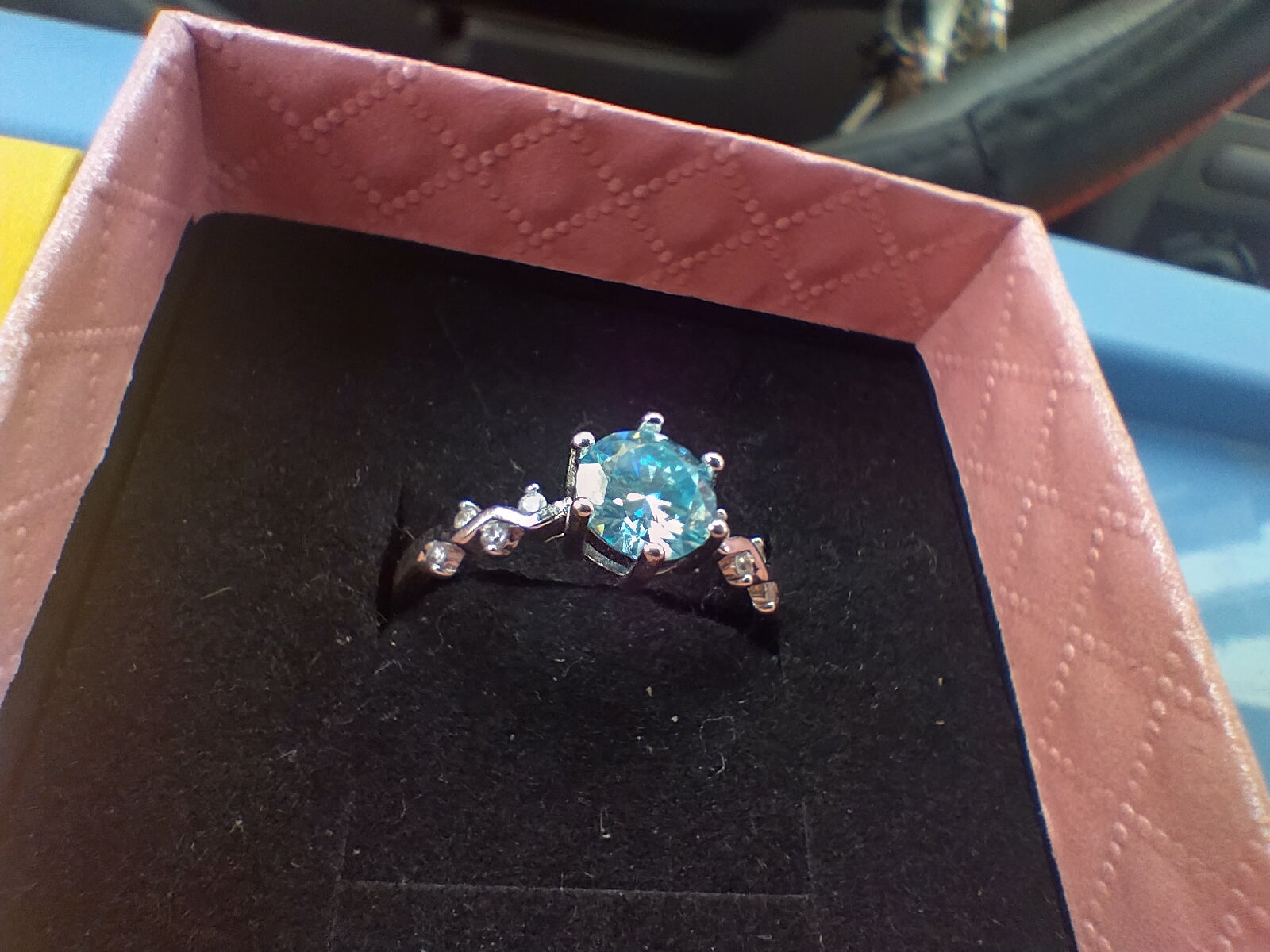 Stunning Moissanite Women's Light Blue Ring Size 8 1ct