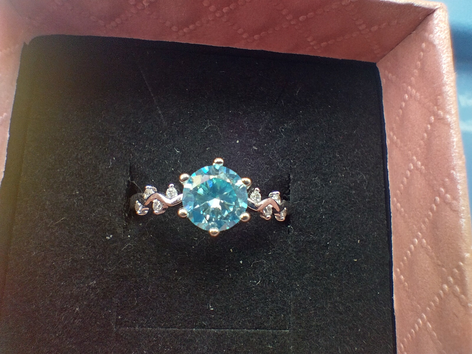 Stunning Moissanite Women's Light Blue Ring Size 8 1ct